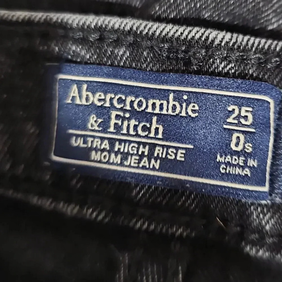 Abercrombie & Fitch Ultra High Rise Mom Jeans Black Wash Size 25 - Picture 7 of 10